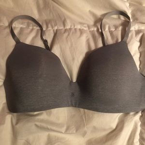 Victoria’s Secret T-shirt bra